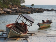 Rybářské loďky. Sihanoukville, Kambodža